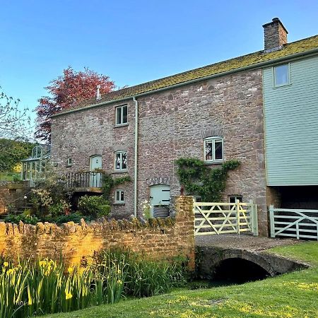 Beautiful Old Water Mill In Rural Herefordshire Eksteriør billede